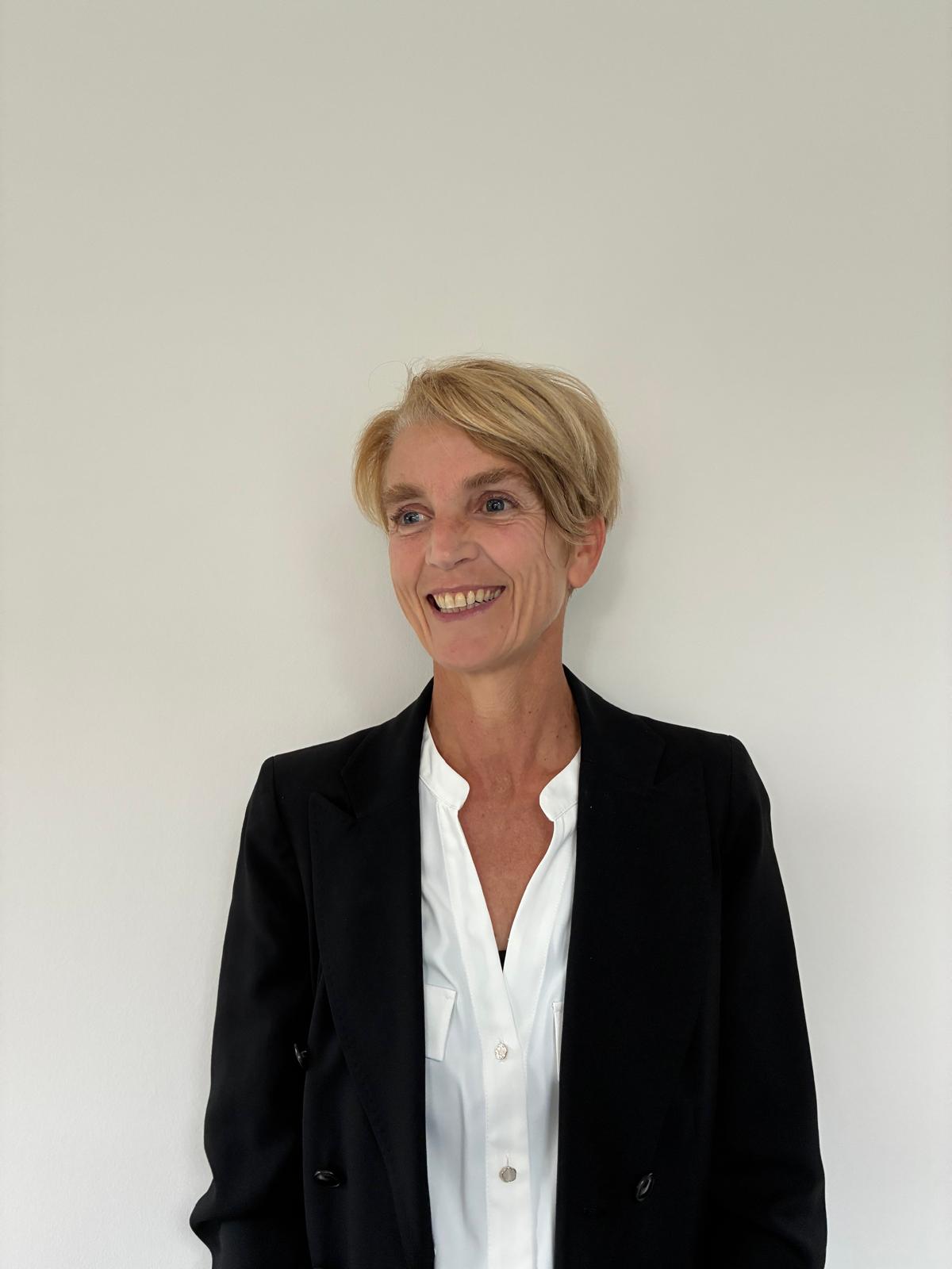 Manon Taris, oprichter van PeopleCare en erkend bemiddelaar